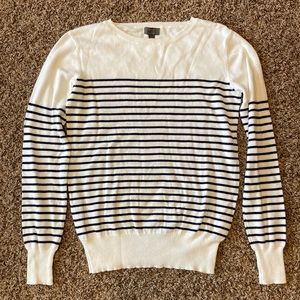 Pull over sweater striped